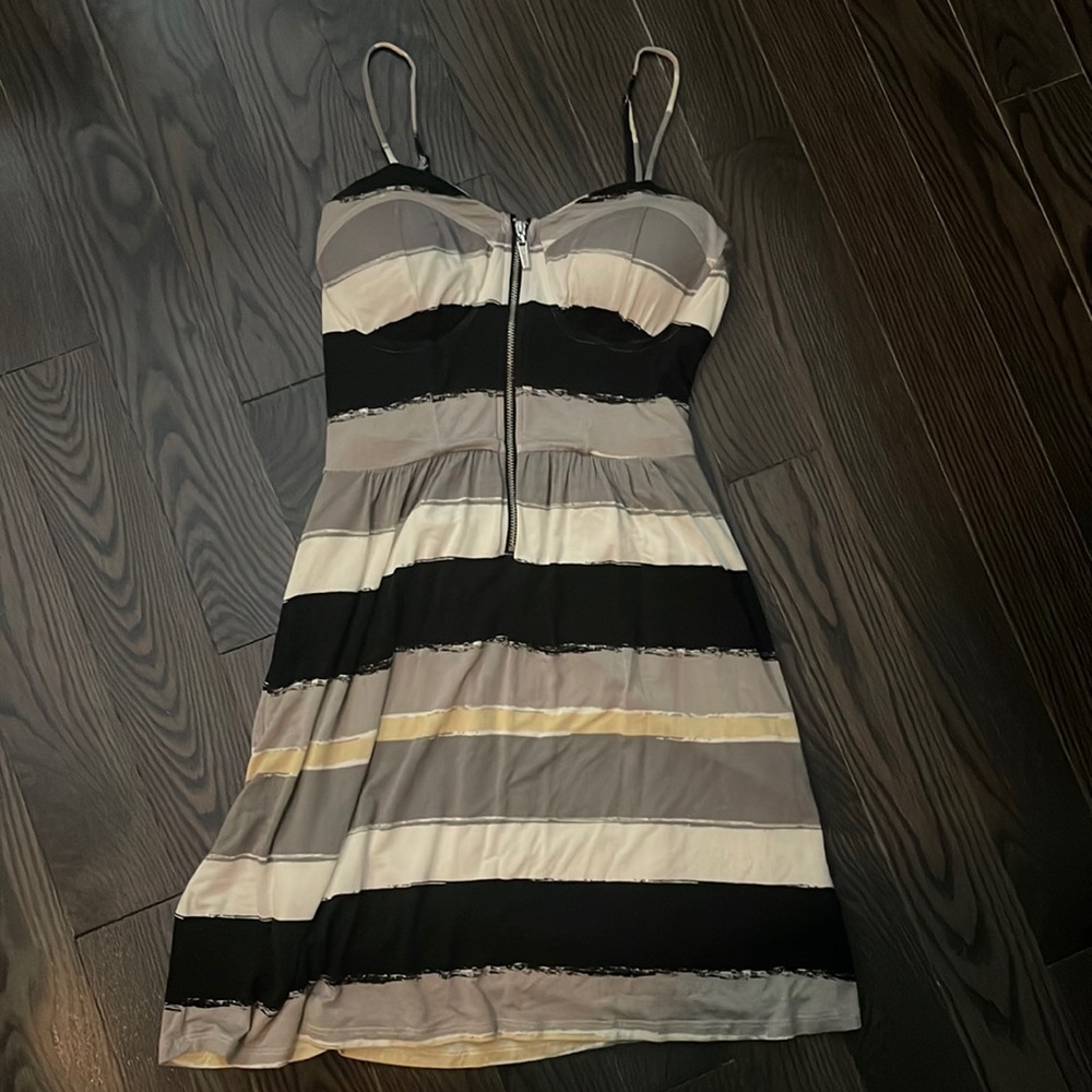 Guess- dress